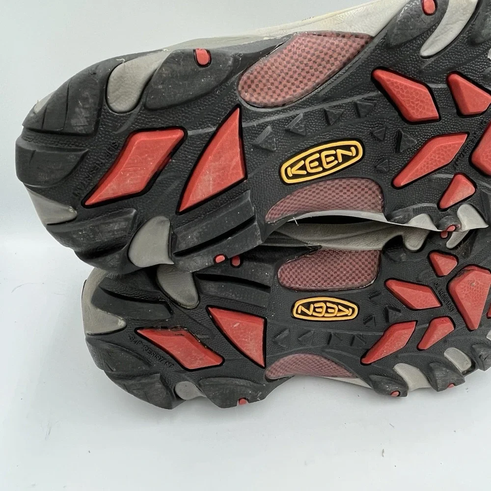 Keen Size 11 US Men's Hiking Boots - Brown Outdoors Mountain Durable Waterproof